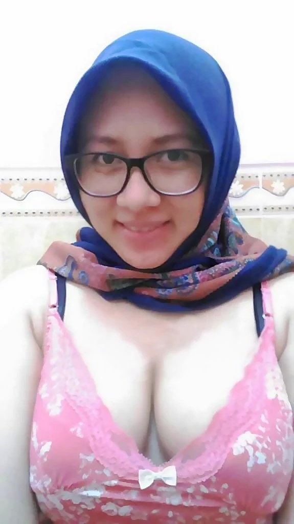 Viral Video Lagi Digoyang Tante Hijab Kenal Di Instagram Yandex Indonesia Terbaru Top Trending Global 2026
