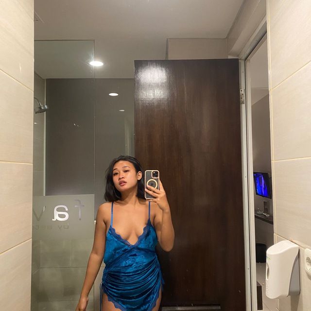 12 Unique Ways Tante SMP Viral Kau Buat Aku Lupa Dunia